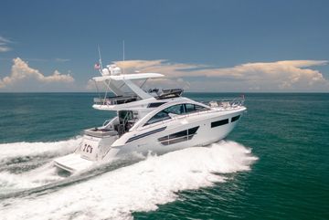 60' Cruisers Yachts 2021